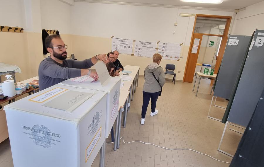 Elezioni, il centrodestra vince anche in Sardegna: conquistati tutti i seggi all’uninominale