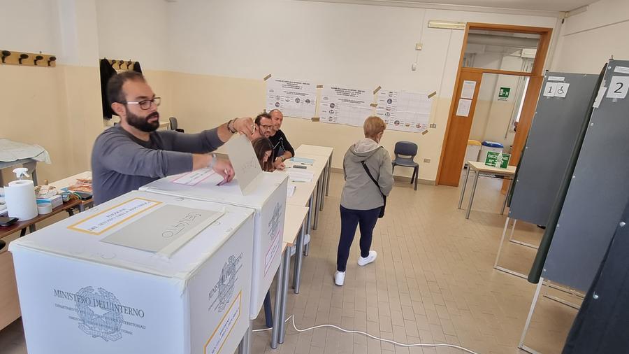 Elezioni, il centrodestra vince anche in Sardegna: conquistati tutti i seggi all’uninominale