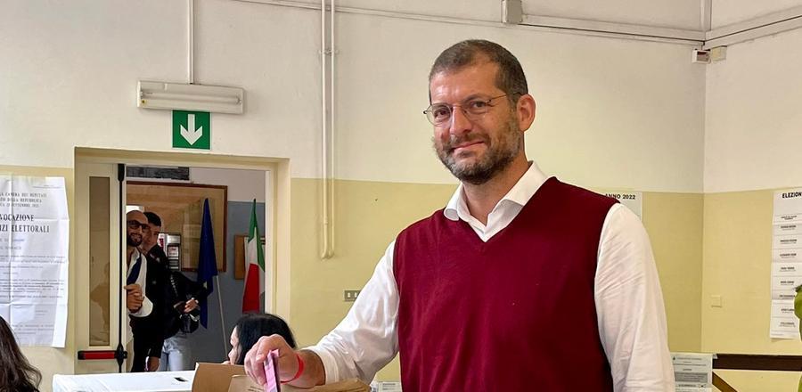 
	Andrea Romano al voto a Livorno

