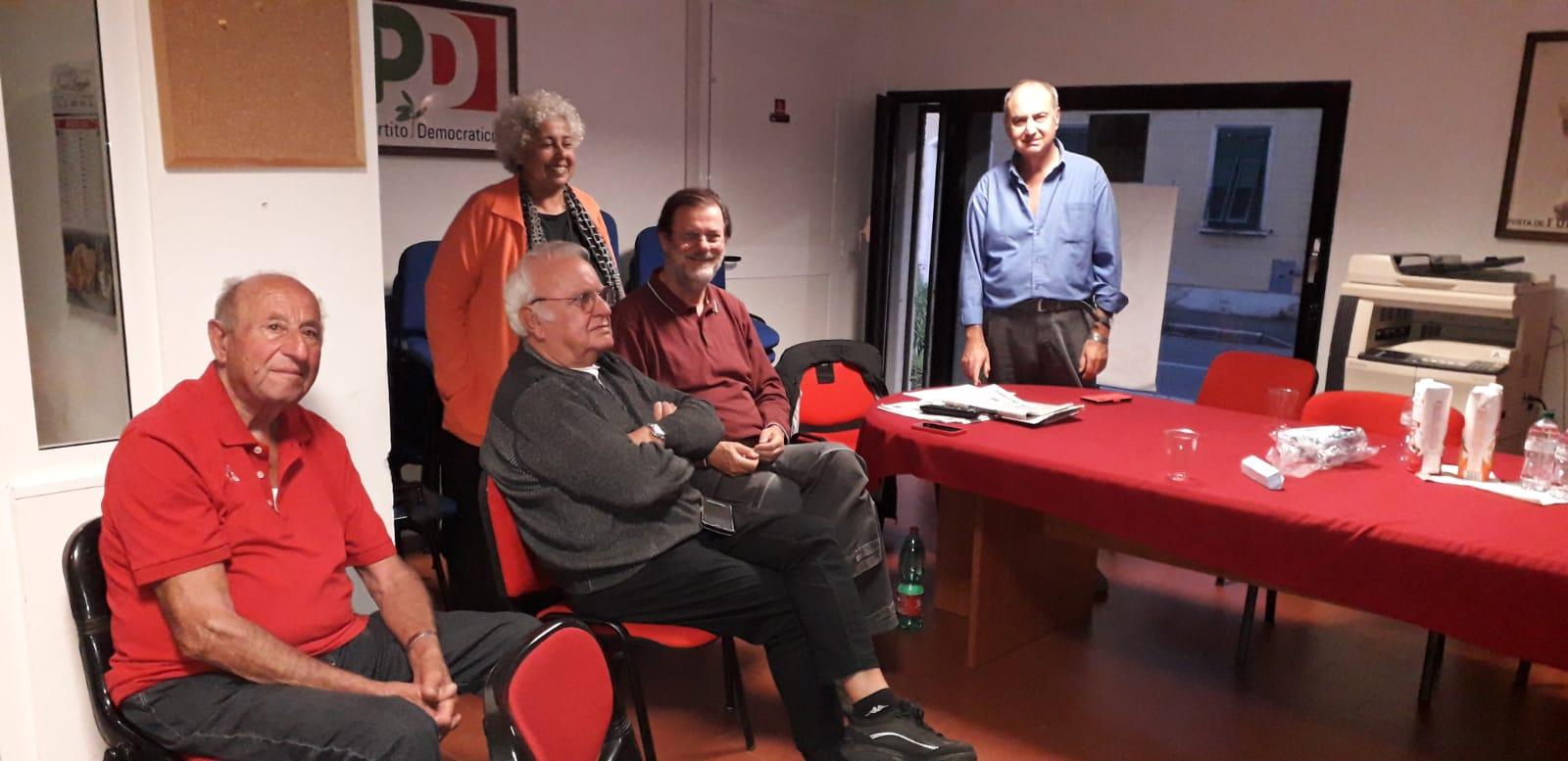 I pochi attivisti che ieri sera aspettavano l’esito del voto nella sede cittadina del Pd in via Donnini