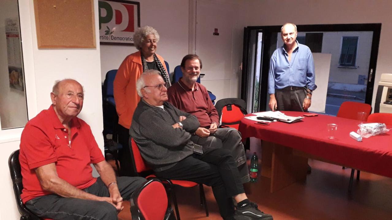 I pochi attivisti che ieri sera aspettavano l’esito del voto nella sede cittadina del Pd in via Donnini