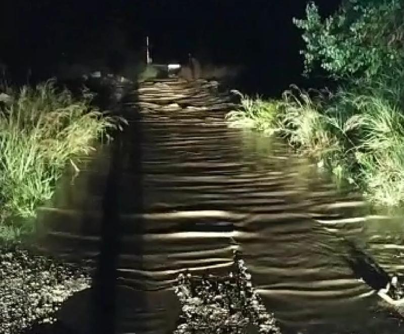 Ecco come appariva ieri sera il torrente Fiascone nel territorio di Manciano