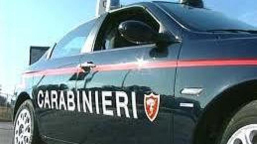
	Un'auto dei carabinieri

