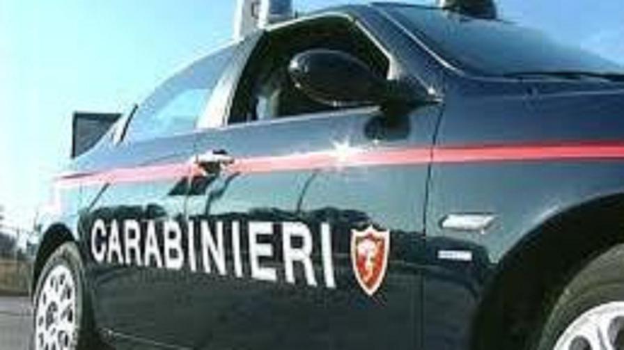 Un'auto dei carabinieri