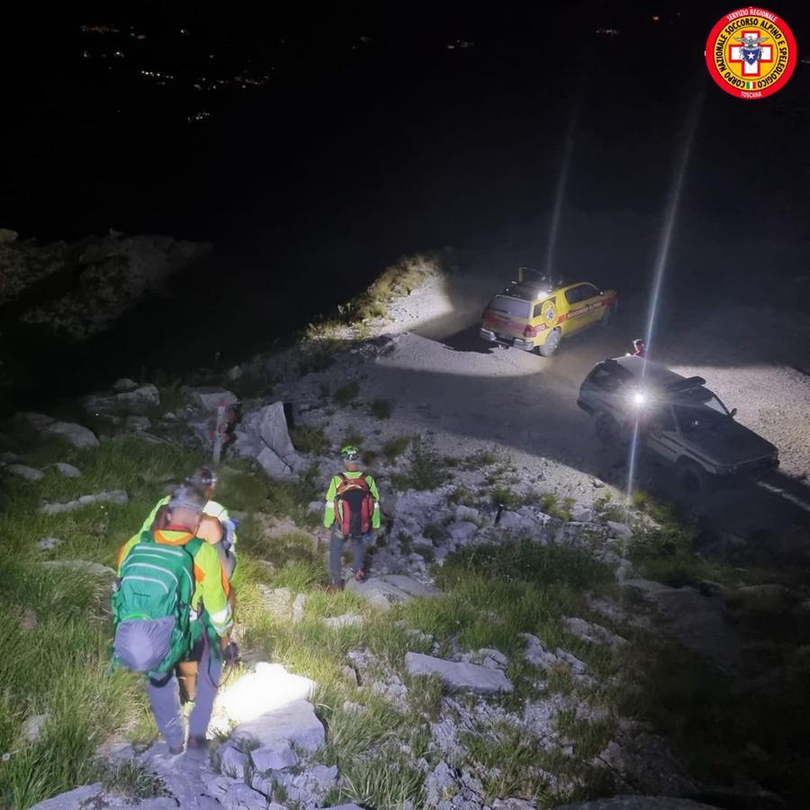 Passo del Lagastrello, si perdono tre cercatori di funghi