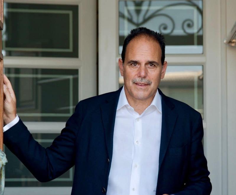 Elezioni, Marcucci prende tempo dopo la sconfitta: «Pd o Renzi? Valuterò»