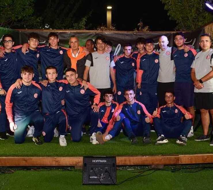 La formazione della Nuovacomauto Futsal Pistoia in occasione della presentazione della società con tutte le altre squadre