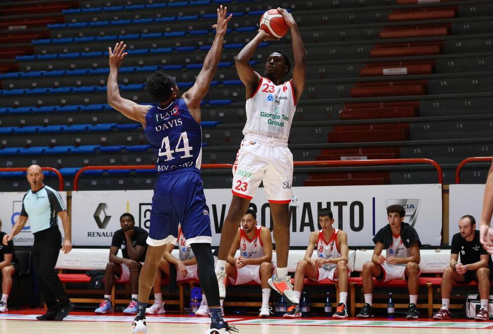 Jordon Varnado è stato il miglior realizzatore della Tesi in Supercoppa (foto Nucci)