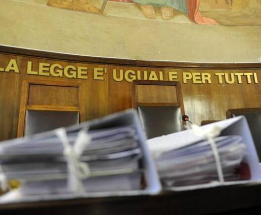 Medico accusato di abusi: la telefonata e l’sms di scuse