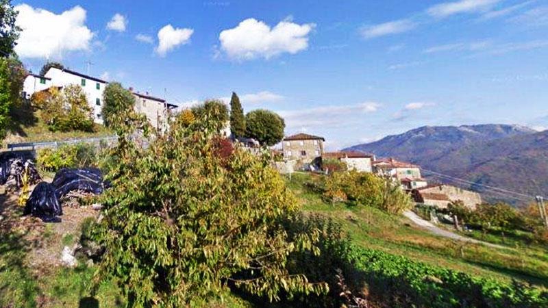 Iter complicato e costoso: niente parcheggio a Vetteglia