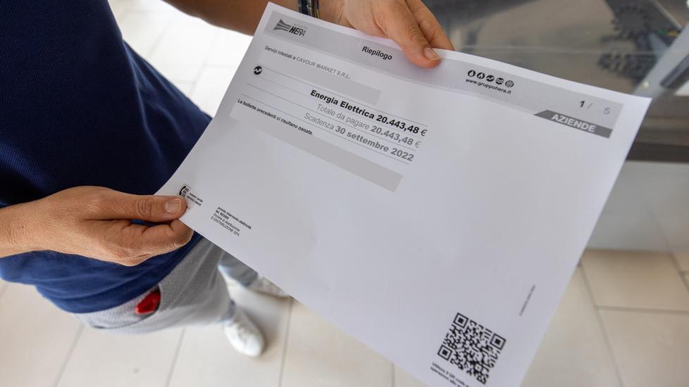 Bollette da bimestrali a mensili. Arera: «Spalmiamo gli esborsi»