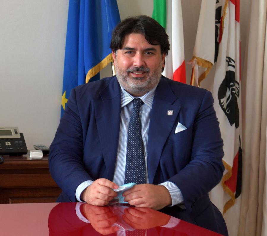 
	Il governatore Solinas

