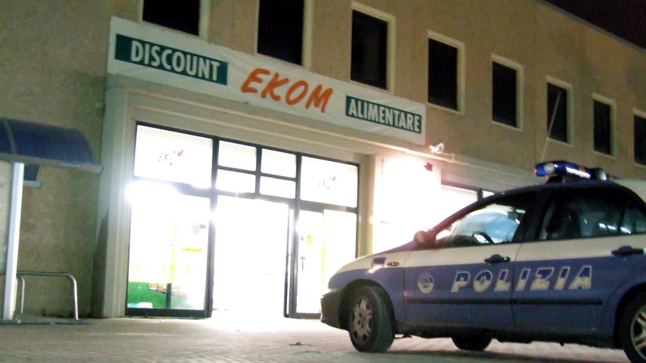 La polizia alla Ekom (foto d'archivio)