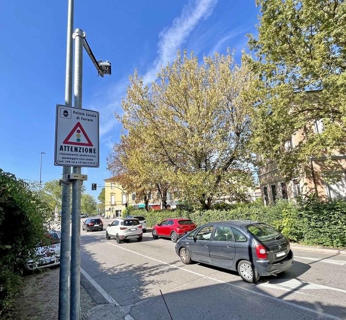 Semafori rossi, occhio alle multe. I nuovi controlli in tre incroci 