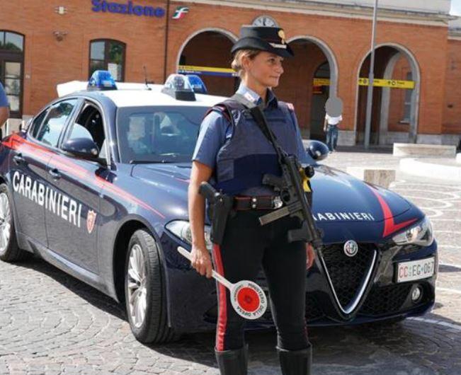 I carabinieri hanno faticato non poco a calmare l’uomo evidentemente alterato dall’alcol