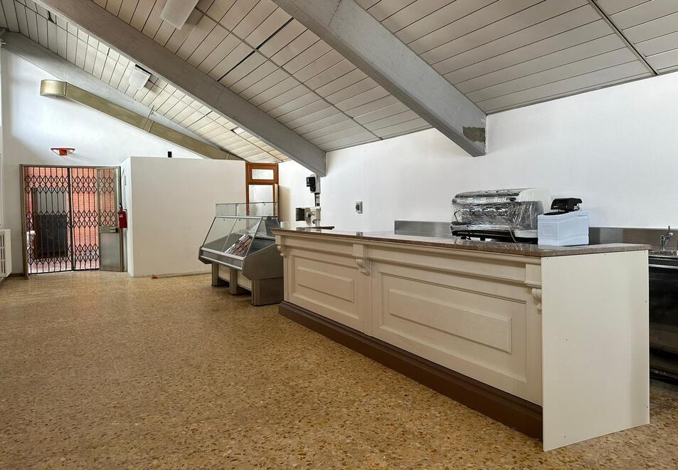 Il nuovo bar del PalaMacchia che aprirà i battenti sabato (foto Masini/Silvi)