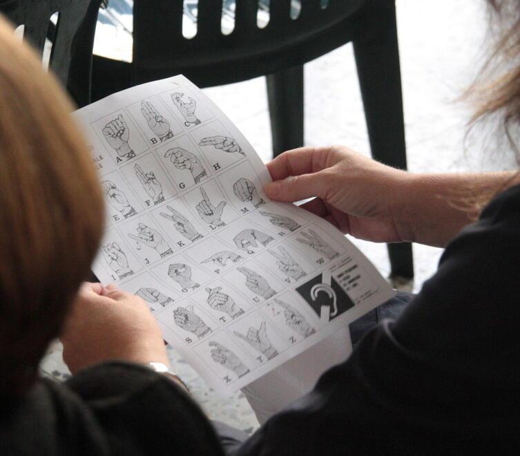 Un laboratorio di lingua dei segni