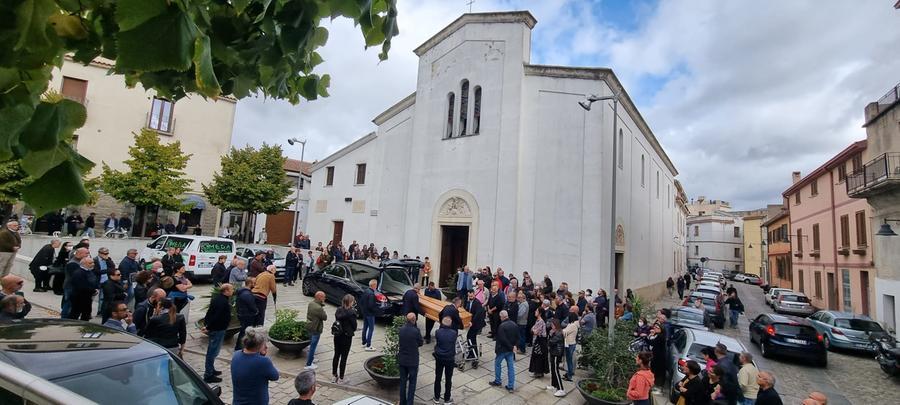 
	Il funerale di Alessandra Onida <em>(foto Massimo Locci)</em>

