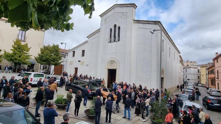 
	Il funerale di Alessandra Onida <em>(foto Massimo Locci)</em>

