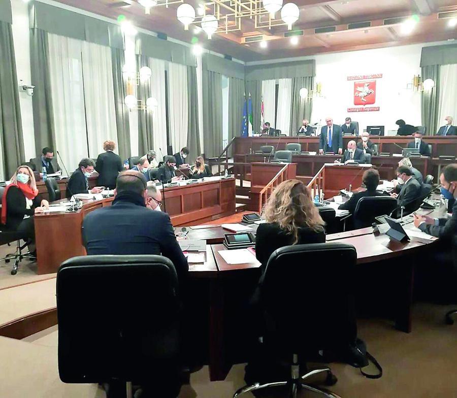 Tensioni a Firenze, Giani: «In Toscana niente campo largo, M5s rifiuta il dialogo» 