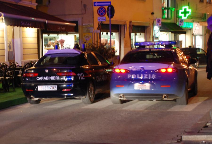 Sassari, tassista derubata e picchiata da una donna nel cuore della notte
