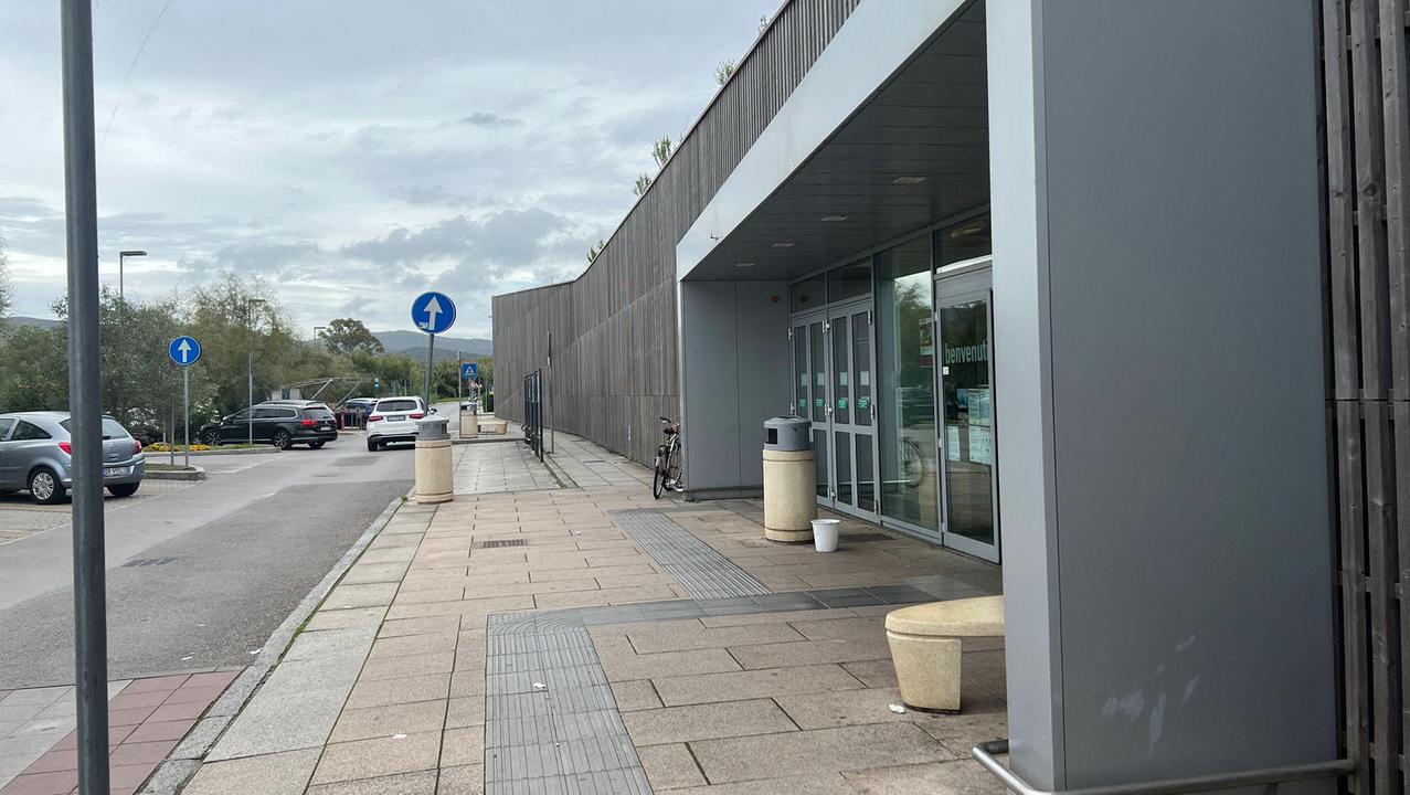 Il piazzale della Coop di Orbetello