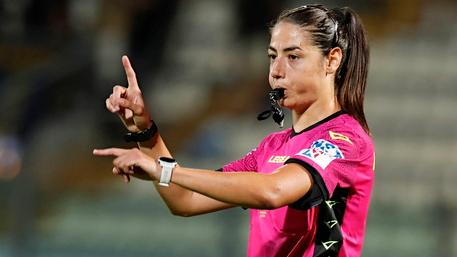 Da stasera fischio io: Maria Sole Ferrieri Caputi la prima arbitra in serie A