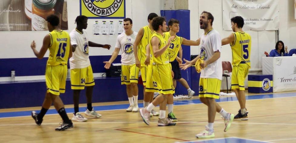 Donoratico da sogno, San Vincenzo battuto. Giannetti come MJ