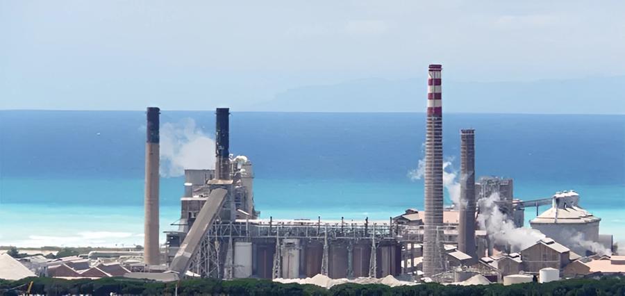 Solvay: intesa con il Comune per tutela dell'ambiente e le spiagge saranno meno bianche