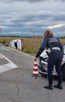 Nonantola Scontro all’incrocio Un’auto finisce nel fossato