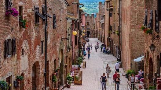 Certaldo borgo di poesia: ogni angolo ci ricorda Boccaccio