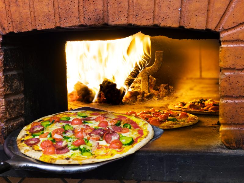 Pizze da chef, sedici toscani al top in Italia: quali sono i loro locali
