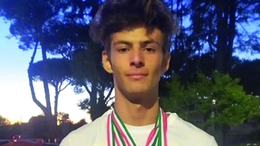 Marco Beccari vince ancora con un salto da paura