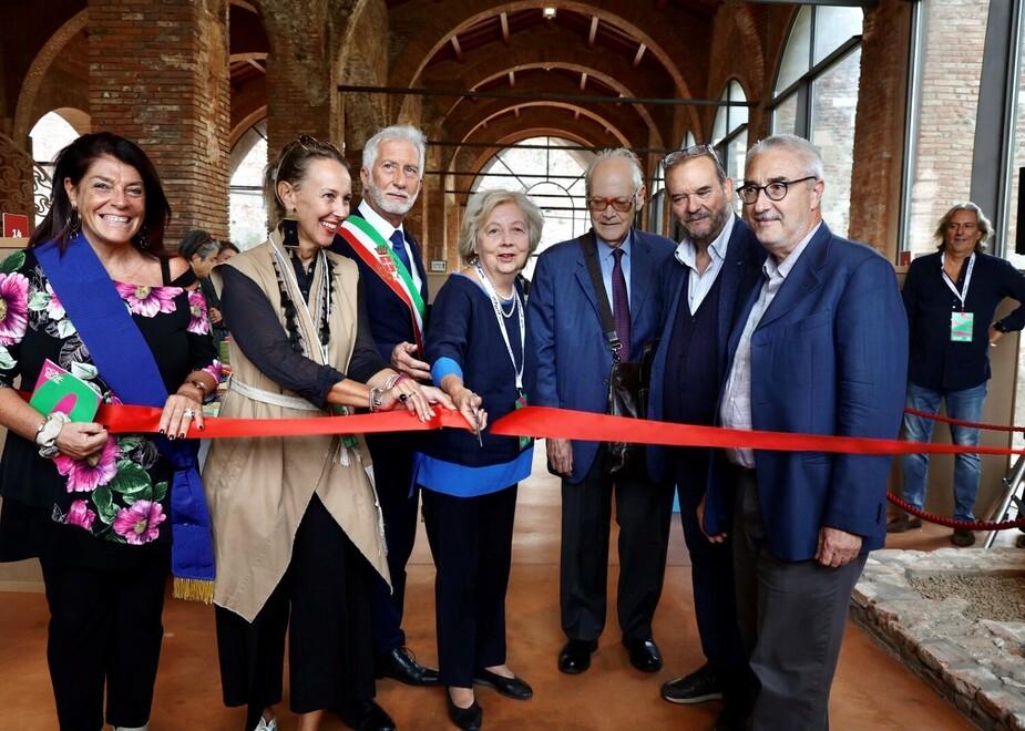 Pisa Book Festival, l’invasione di libri sotto la Torre