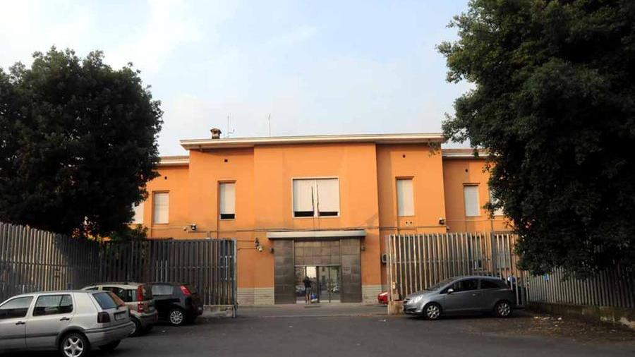 Detenuto tenta di darsi fuoco nel carcere di Massa