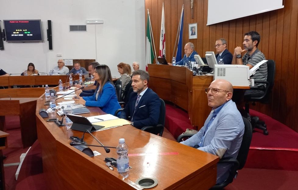 Oristano, terremoto in giunta 