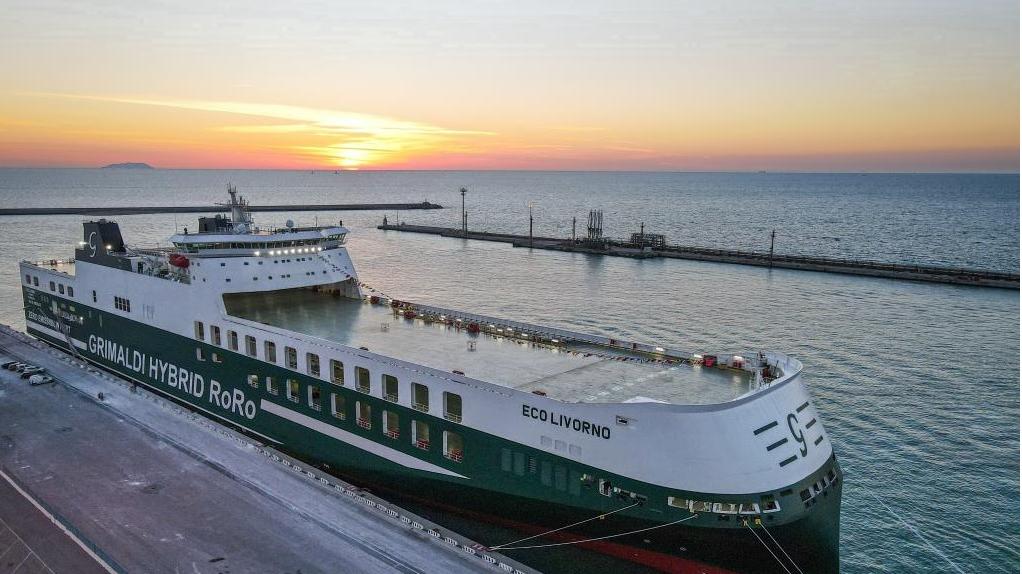 Porti, riecco il nucleare: minireattori per fornire energia alle navi