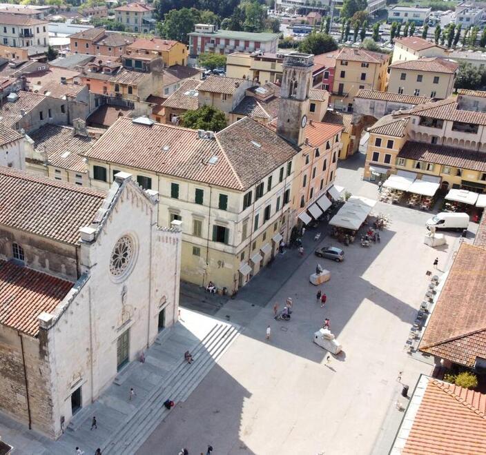 Piazza Duomo diventa un cantiere: «Intervento non più rinviabile»