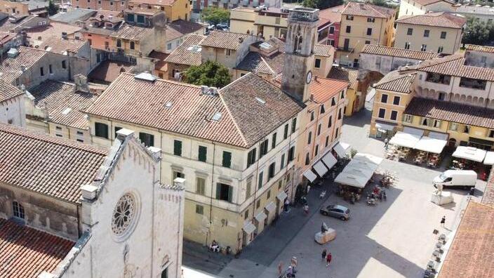 Piazza Duomo diventa un cantiere: «Intervento non più rinviabile»