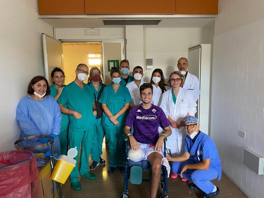 Andrea, una maglia viola e il calore dei chirurghi dopo l’amputazione della gamba