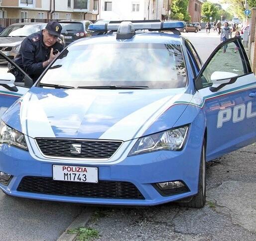 Ferrara. Torna a casa sua trova due abusivi