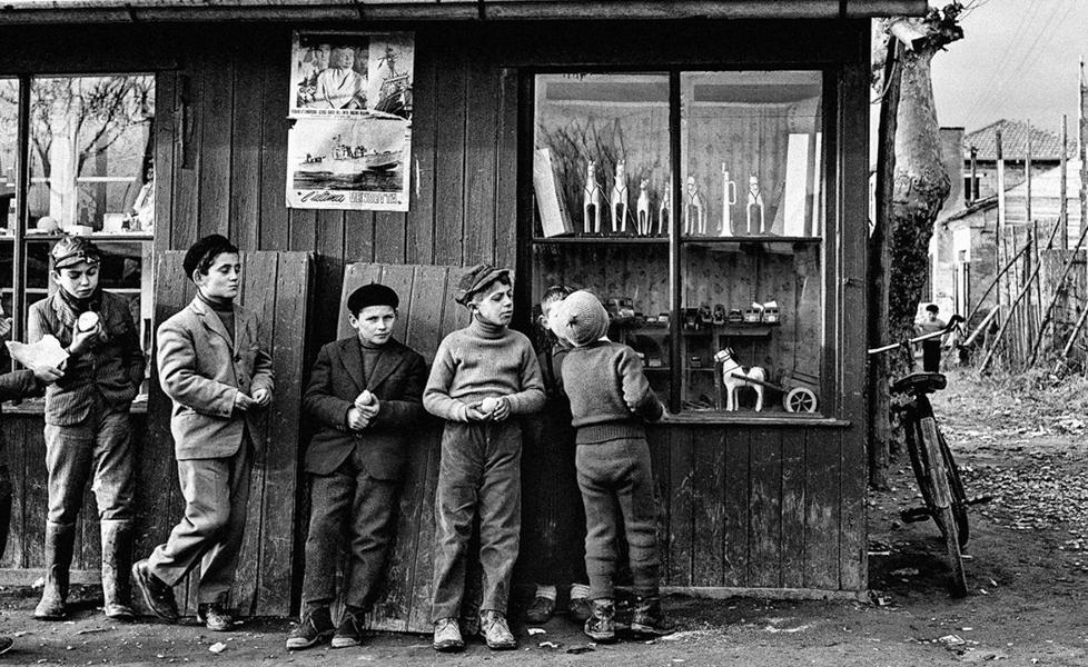 Sgarbi e i mille volti di Migliori. «L’amore guida la vita di Nino»