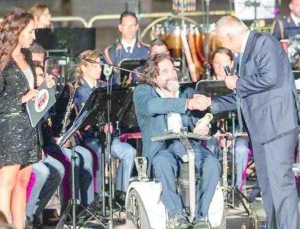 «Il destino mi portò via i sogni». Oggi è poliziotto ad honorem