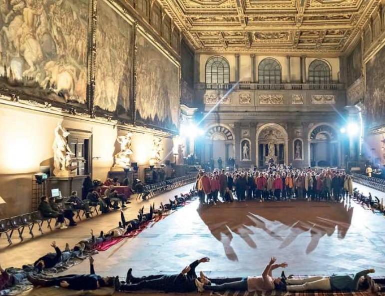 
	L&rsquo;opera collettiva derll&rsquo;Agor&agrave; su Dante al Palazzo dei 500 di Firenze

