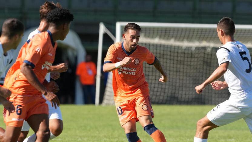 Davide Macrì in azione (foto Nucci)
