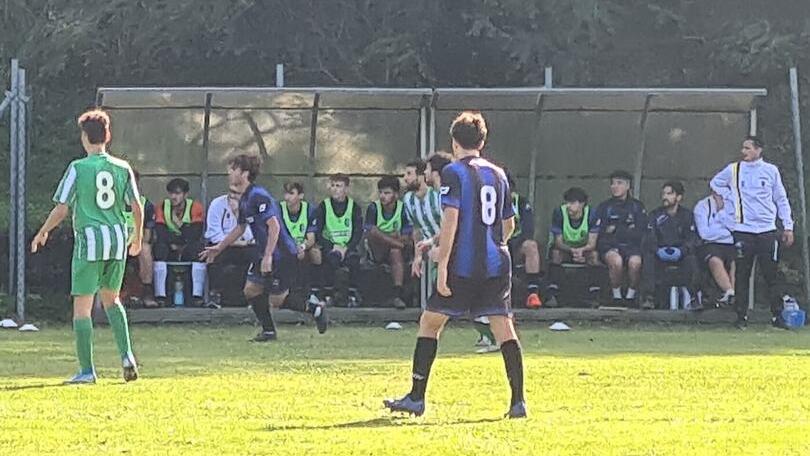 Un momento della partita disputata ieri a Montescudaio tra Colli Marittimi e Piombino