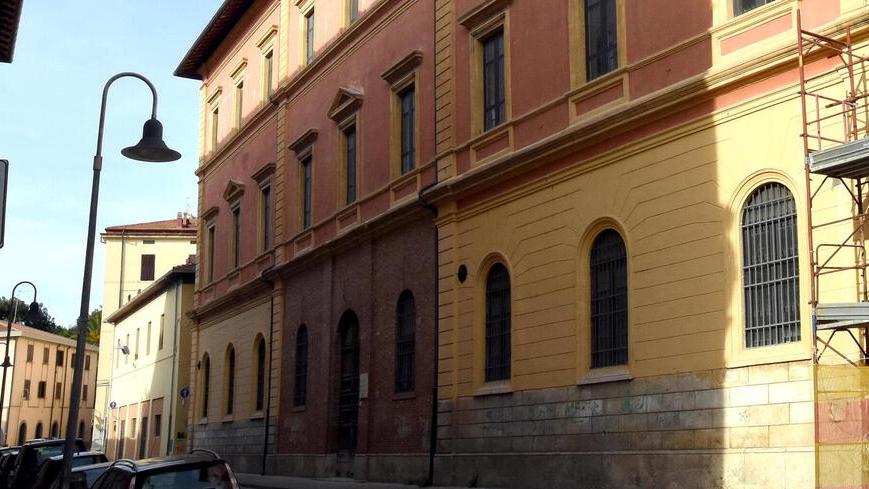 La ex sede del Carducci Ricasoli dove aveva insegnato la professoressa Turi