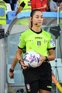 Al Mapei l’arbitro donna supera l’esame