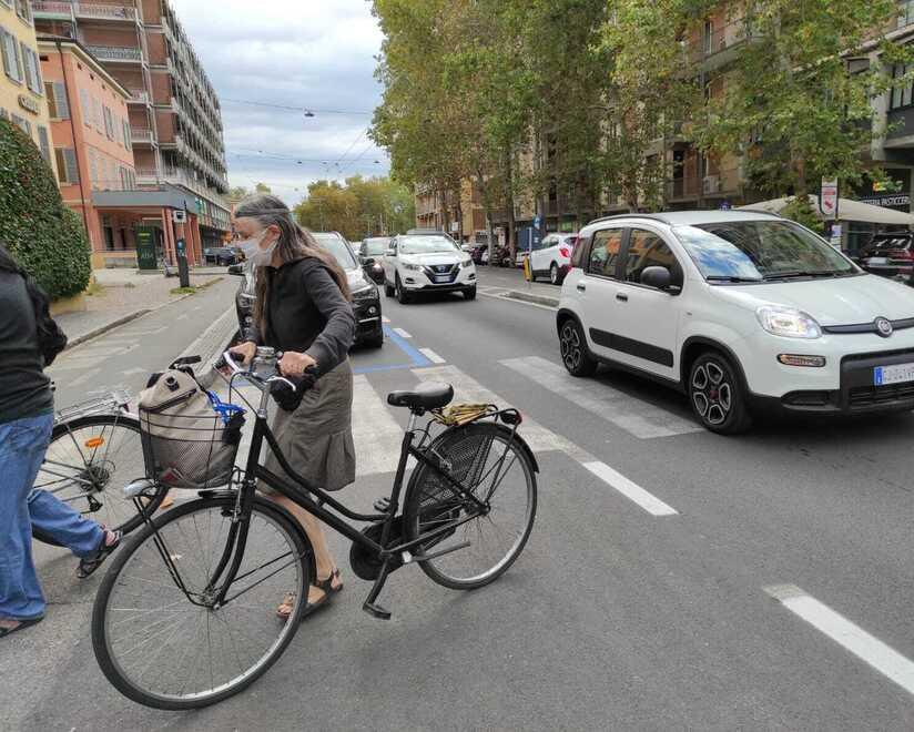 Modena. Parcheggi pericolosi, ancora caos al Gallo 
