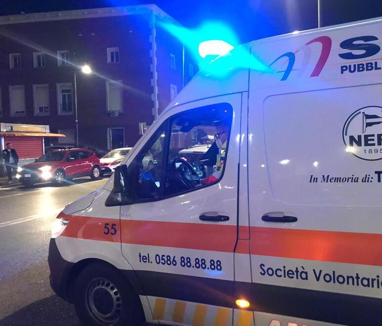 Livorno, ventinovenne trovato agonizzante in strada: è gravissimo
